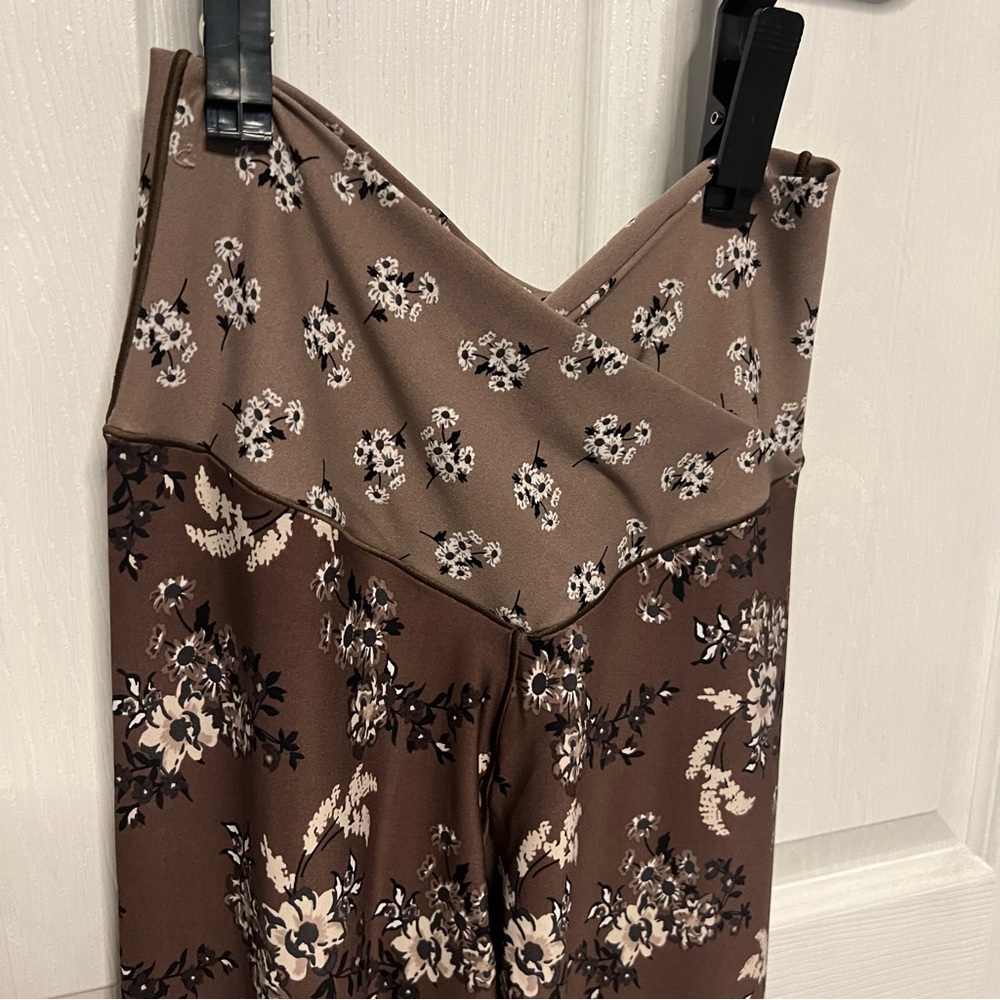 5/$100 Aerie Brown Flower Leggings